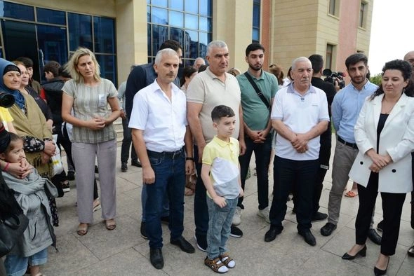 Ağalı kəndinə əhalinin köçürülməsinin birinci mərhələsi başa çatdı — FOTOLAR Ağalı kəndinə əhalinin köçürülməsinin birinci mərhələsi başa çatdı — FOTOLAR