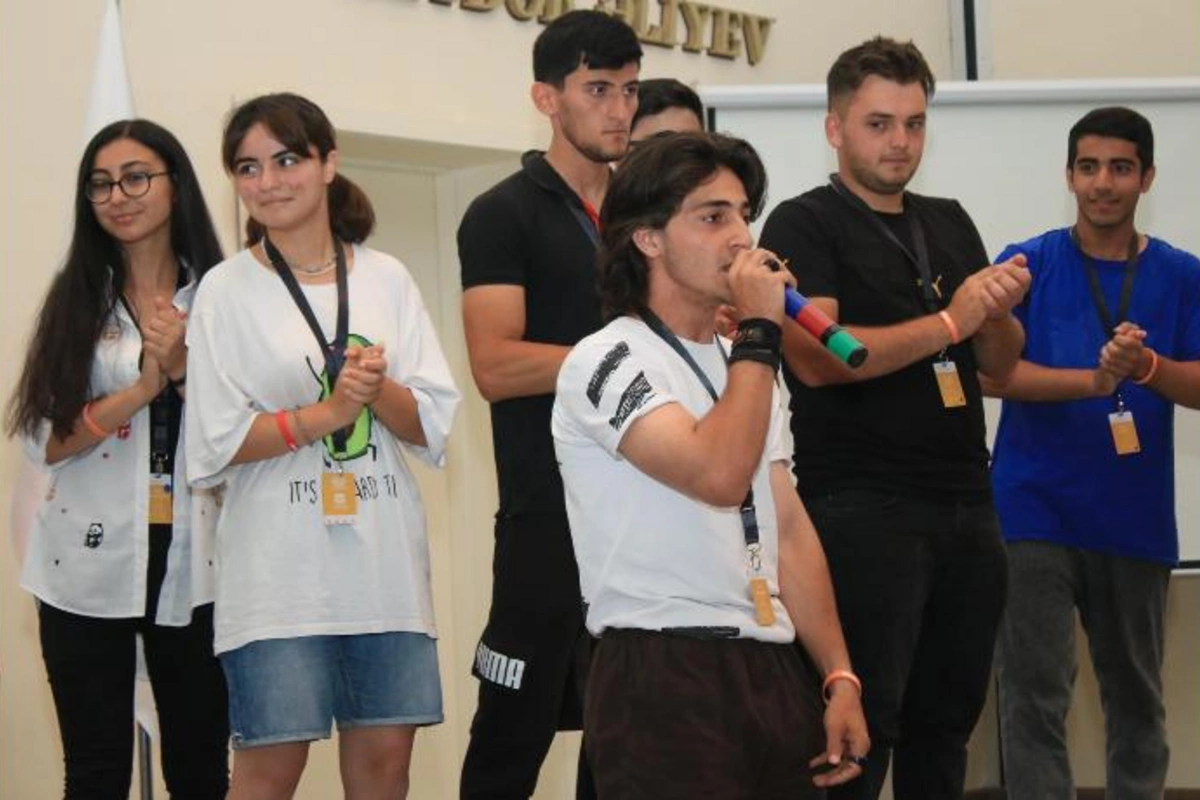 “Gənc Liderlər üçün Yay Universiteti”nin növbəti mövsümü başa çatdı — FOTOLAR