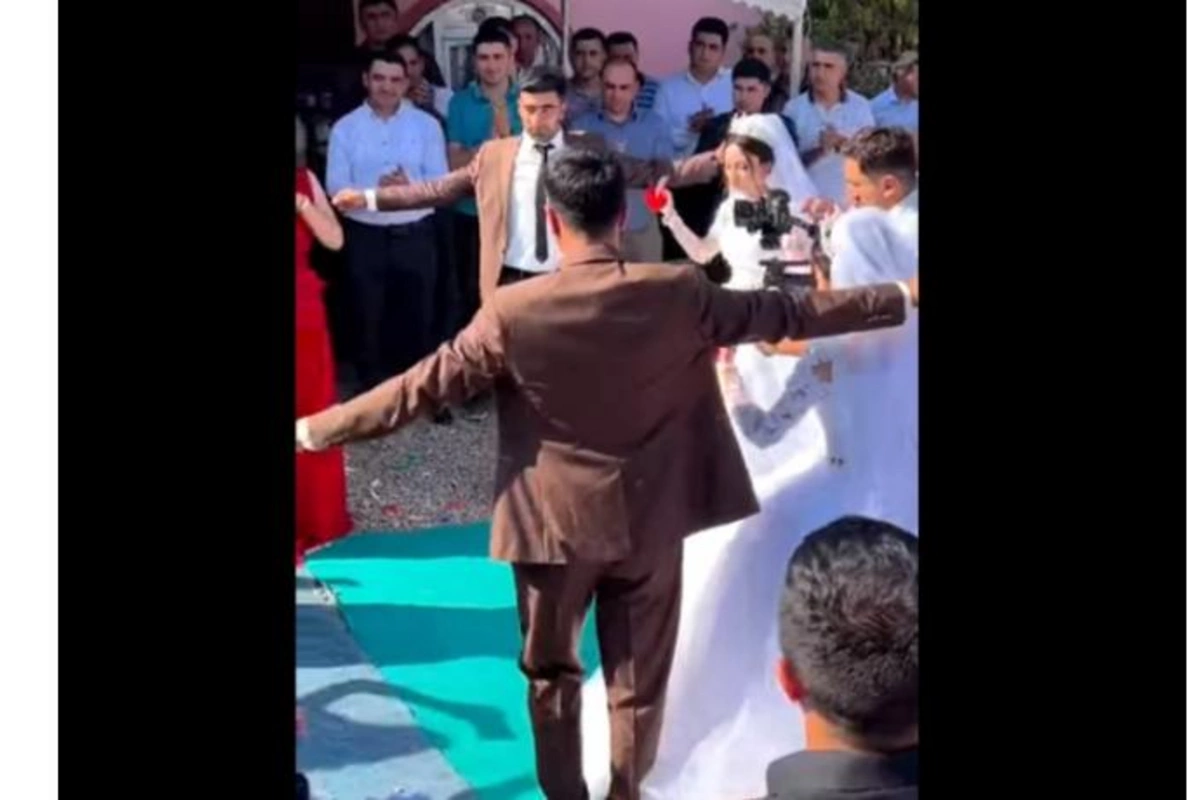 Əkiz hərbçilər əkiz bacılarla evləndi — VİDEO