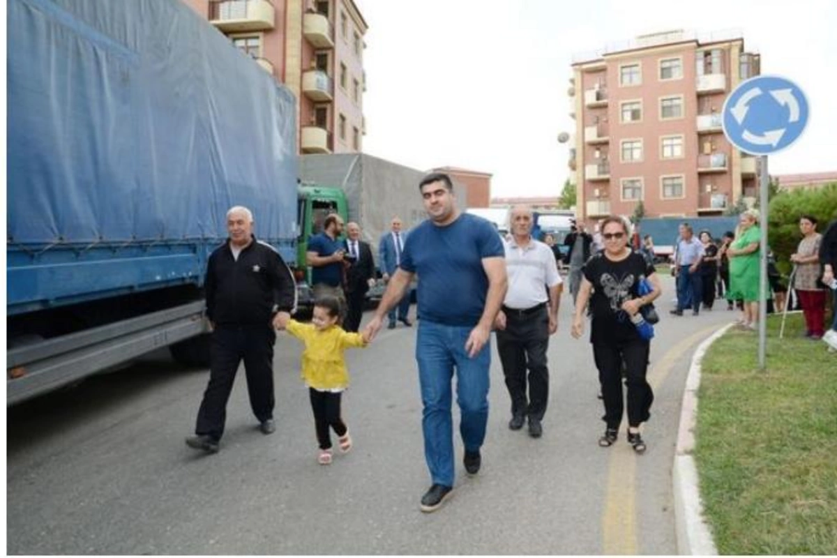 Ağalı kəndinə əhalinin köçürülməsinin birinci mərhələsi başa çatdı — FOTOLAR