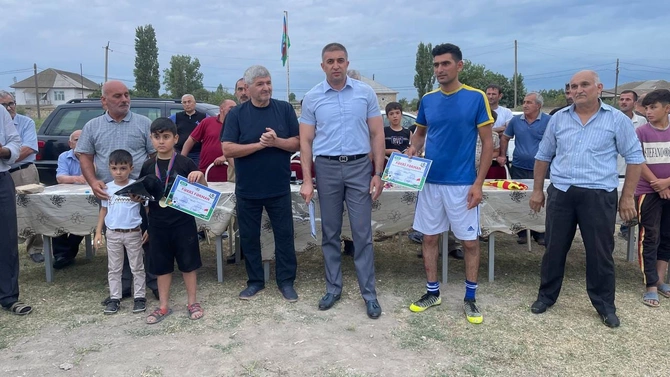 Salyanda şəhidlərin əziz xatirəsinə həsr olunmuş açıq futbol turniri keçirildi — FOTOLAR