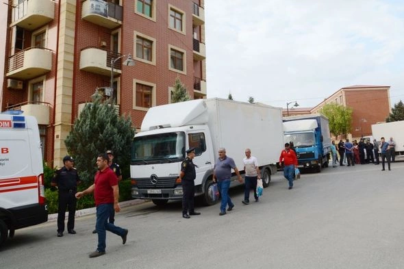 Ağalı kəndinə əhalinin köçürülməsinin birinci mərhələsi başa çatdı — FOTOLAR Ağalı kəndinə əhalinin köçürülməsinin birinci mərhələsi başa çatdı — FOTOLAR