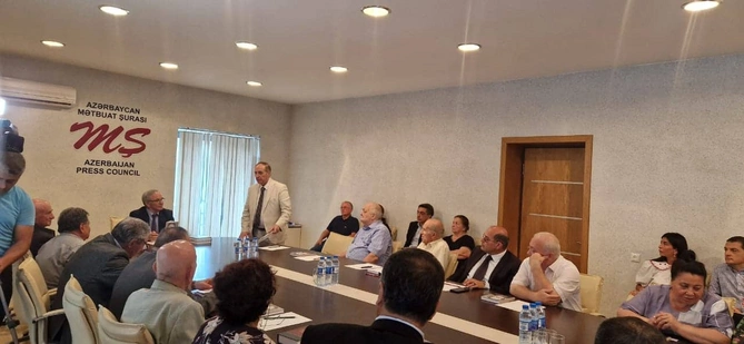 Şamil Şahməmmədovun xatirəsinə həsr olunmuş kitabın təqdimatı keçirildi — FOTOLAR Şamil Şahməmmədovun xatirəsinə həsr olunmuş kitabın təqdimatı keçirildi — FOTOLAR