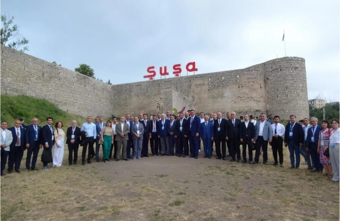 Şuşada keçirilən Beynəlxalq Media Forumu Azərbaycan mediası üçün tarixi hadisədir — FOTOLAR