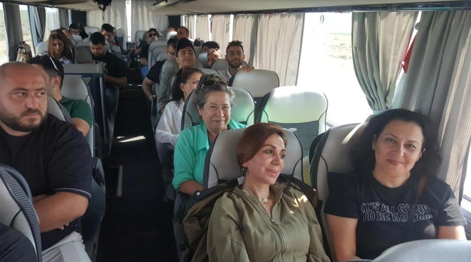 Diaspor nümayəndələrinin Şuşaya növbəti səfəri başladı — FOTOLAR