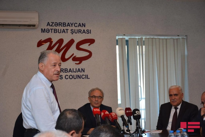 Mətbuat Şurasında Orduya dair bilgilərin yayılması ilə bağlı toplantı keçirildi — FOTOLAR