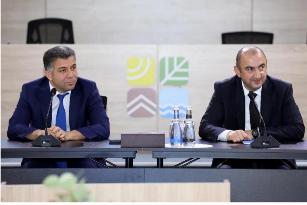 Meşəətrafı yaşayış məntəqələrinin qazlaşdırılması perspektivləri müzakirə edildi — FOTOLAR