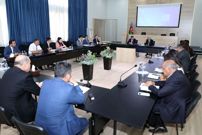 Meşəətrafı yaşayış məntəqələrinin qazlaşdırılması perspektivləri müzakirə edildi — FOTOLAR