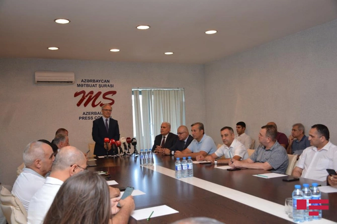 Mətbuat Şurasında Orduya dair bilgilərin yayılması ilə bağlı toplantı keçirildi — FOTOLAR