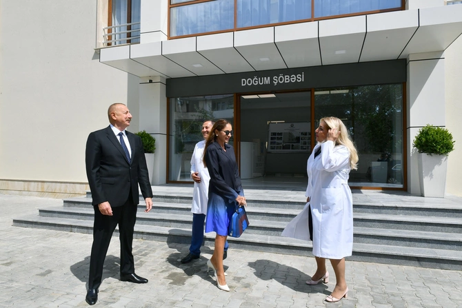 İlham Əliyev və Mehriban Əliyeva Bakıda doğum evində yaradılan şəraitlə tanış oldular — FOTOLAR İlham Əliyev və Mehriban Əliyeva Bakıda doğum evində yaradılan şəraitlə tanış oldular — FOTOLAR