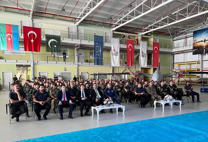 Hərbçilərimiz “AKINCI PUA-larından istifadə kursunu uğurla bitirdi — FOTOLAR