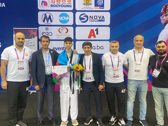 Taekvondoçumuz dünya üçüncüsü oldu — FOTOLAR