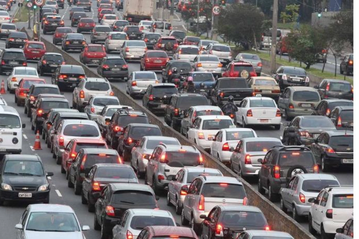 Tıxacda keçən yay günləri... — Çıxış yolu varmı?