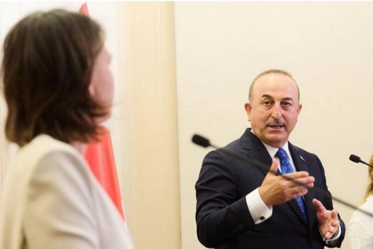 Çavuşoğludan almaniyalı həmkarına sərt cavab: “Çünki istifadə edirsiniz” (VİDEO)