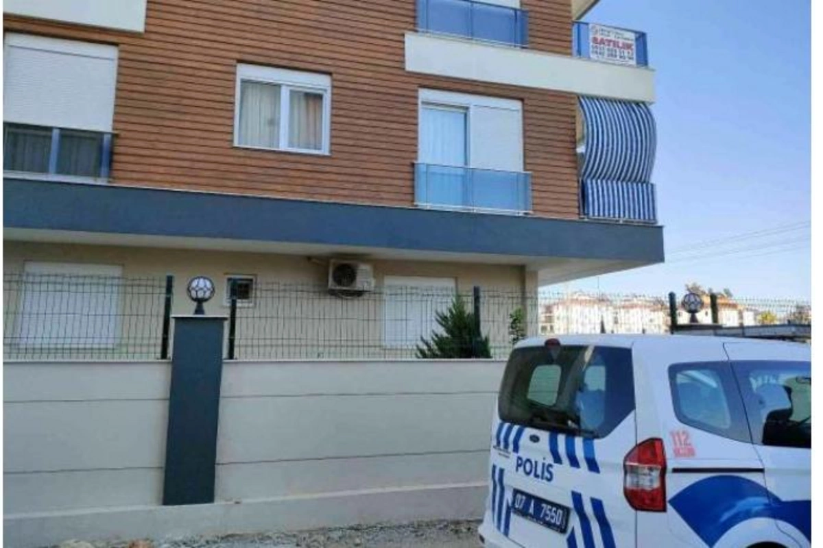 Polis evdə meyit ola biləcəyini sanmışdı, həqiqət başqa çıxdı — FOTOLAR