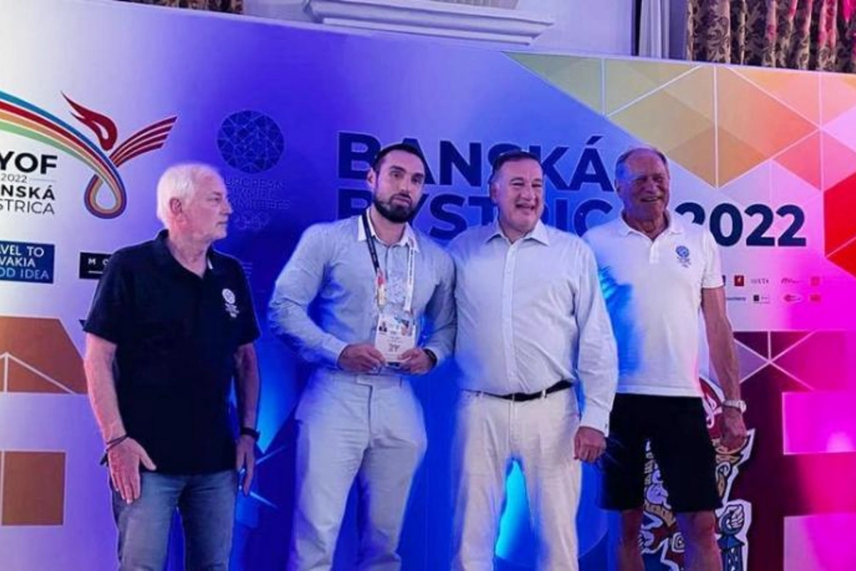 Milli Olimpiya Komitəsinin baş katibi mükafatlandırıldı