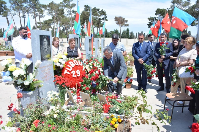 Abşeronda şəhid Turqut Xəlilbəylinin doğum günü qeyd edildi — FOTOLAR Abşeronda şəhid Turqut Xəlilbəylinin doğum günü qeyd edildi — FOTOLAR