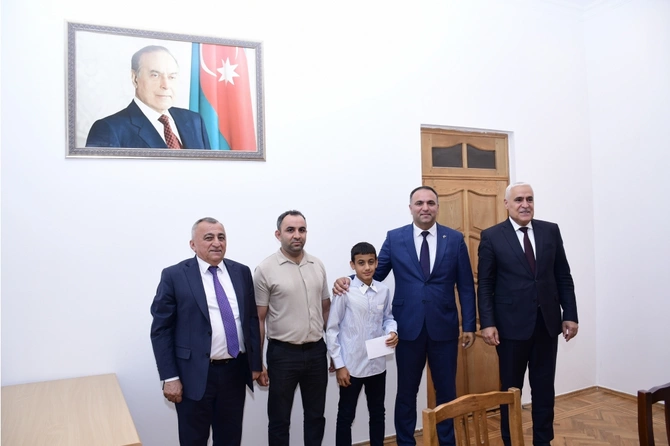 Qaliblər mükafatlandırıldı — FOTOLAR Qaliblər mükafatlandırıldı — FOTOLAR