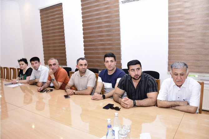 Qaliblər mükafatlandırıldı — FOTOLAR Qaliblər mükafatlandırıldı — FOTOLAR