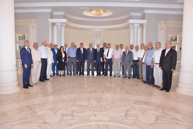 Abşeronda Ağsaqqallar Şurasının konfransı keçirildi — FOTOLAR