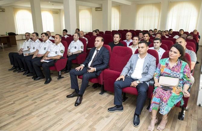 Sumqayıt Baş Gömrük İdarəsində sahibkarlarla görüş keçirildi — FOTOLAR Sumqayıt Baş Gömrük İdarəsində sahibkarlarla görüş keçirildi — FOTOLAR