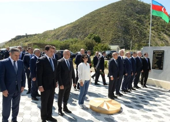 Əli Əsədov və Samir Nuriyev azad olunmuş ərazilərə səfər edib — FOTO