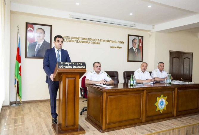 Sumqayıt Baş Gömrük İdarəsində sahibkarlarla görüş keçirildi — FOTOLAR Sumqayıt Baş Gömrük İdarəsində sahibkarlarla görüş keçirildi — FOTOLAR