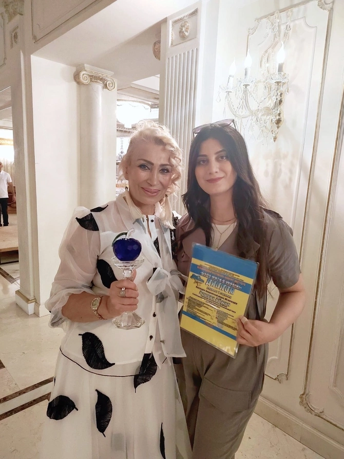 Nahidə Orucovaya gözlənilməz sürpriz: “Xəbərsiz idim, çox həyəcanlandım...” Nahidə Orucovaya gözlənilməz sürpriz: “Xəbərsiz idim, çox həyəcanlandım...”