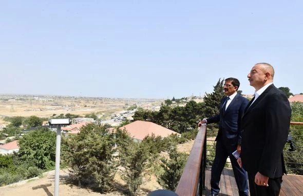 Prezident Ramana qəsəbəsində görülən abadlıq işləri ilə tanış oldu — FOTOLAR Prezident Ramana qəsəbəsində görülən abadlıq işləri ilə tanış oldu — FOTOLAR