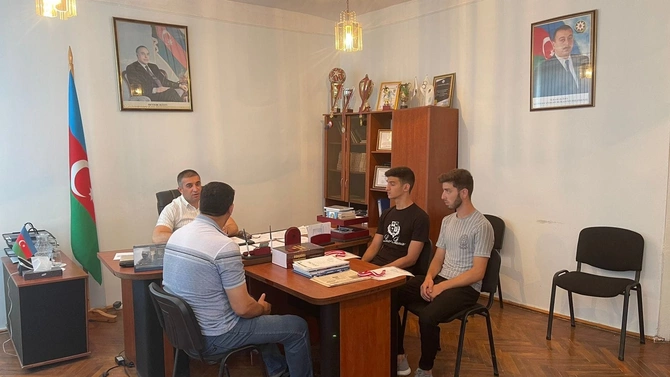 Ölkə çempionatında qalib gələn salyanlı idmançılarla görüş keçirildi — FOTOLAR