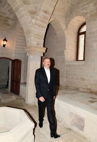 Prezident Ramana qəsəbəsində görülən abadlıq işləri ilə tanış oldu — FOTOLAR Prezident Ramana qəsəbəsində görülən abadlıq işləri ilə tanış oldu — FOTOLAR