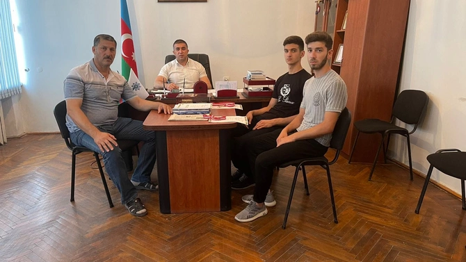 Ölkə çempionatında qalib gələn salyanlı idmançılarla görüş keçirildi — FOTOLAR