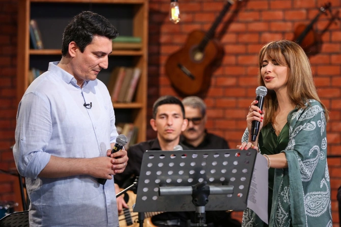 Xəzər Süleymanlı “Söhbət musiqidən gedir” verilişinin qonağı oldu — FOTOLAR