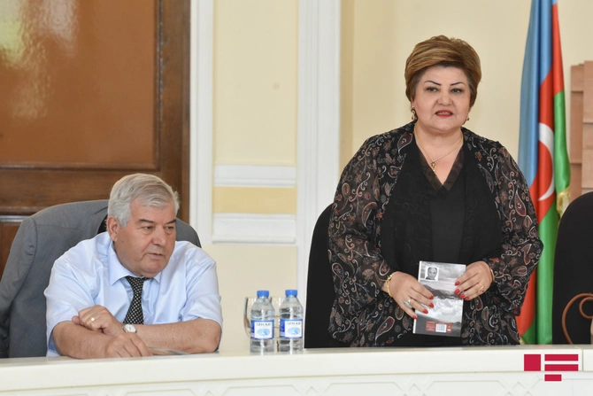 Əflatun Amaşovun ilk romanının təqdimatı keçirildi — FOTOLAR