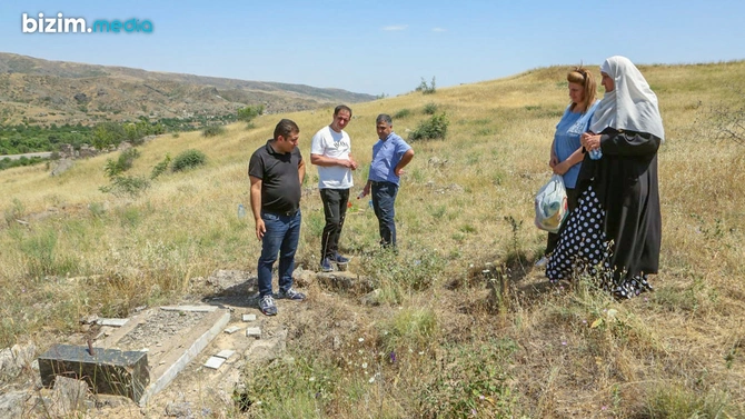 SƏFƏR QEYDLƏRİ: Viran olmuş Qubadlıda ilk hərbçi şəhidin məzarı yenidən bərpa olundu — VİDEO SƏFƏR QEYDLƏRİ: Viran olmuş Qubadlıda ilk hərbçi şəhidin məzarı yenidən bərpa olundu — VİDEO