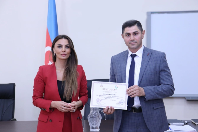 Mediatorlara sertifikatlar təqdim edildi — FOTOLAR