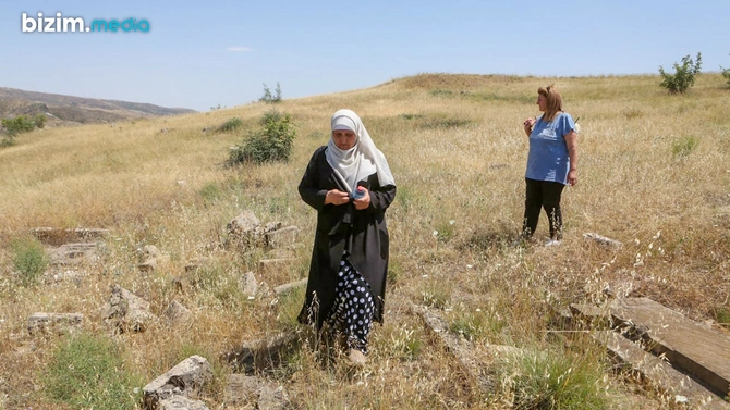 SƏFƏR QEYDLƏRİ: Viran olmuş Qubadlıda ilk hərbçi şəhidin məzarı yenidən bərpa olundu — VİDEO SƏFƏR QEYDLƏRİ: Viran olmuş Qubadlıda ilk hərbçi şəhidin məzarı yenidən bərpa olundu — VİDEO