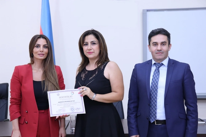 Mediatorlara sertifikatlar təqdim edildi — FOTOLAR