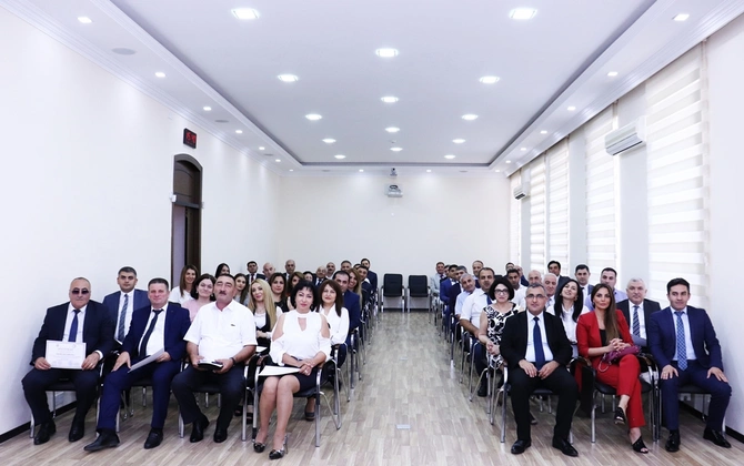 Mediatorlara sertifikatlar təqdim edildi — FOTOLAR