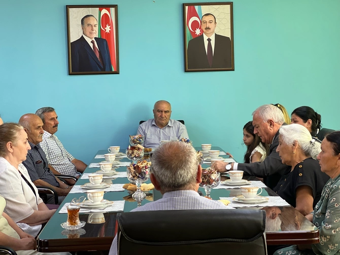 Füzulidə Milli Qəhrəman və Vətən Müharibəsi Qəhrəmanları ailələri ilə görüş keçirildi — FOTOLAR Füzulidə Milli Qəhrəman və Vətən Müharibəsi Qəhrəmanları ailələri ilə görüş keçirildi — FOTOLAR