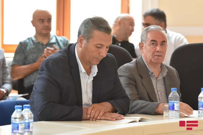 Əflatun Amaşovun ilk romanının təqdimatı keçirildi — FOTOLAR