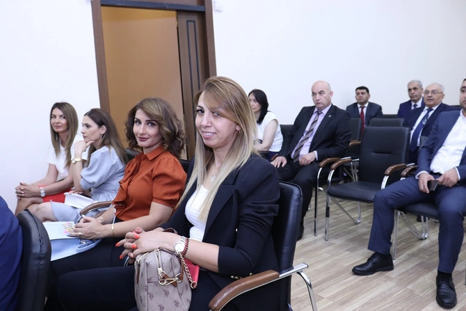 Mediatorlara sertifikatlar təqdim edildi — FOTOLAR