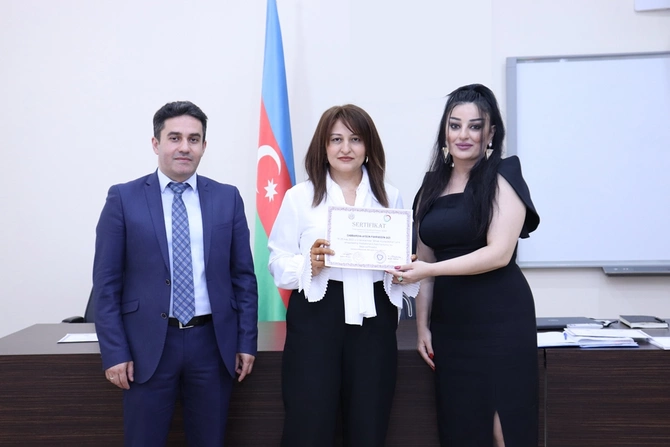 Mediatorlara sertifikatlar təqdim edildi — FOTOLAR
