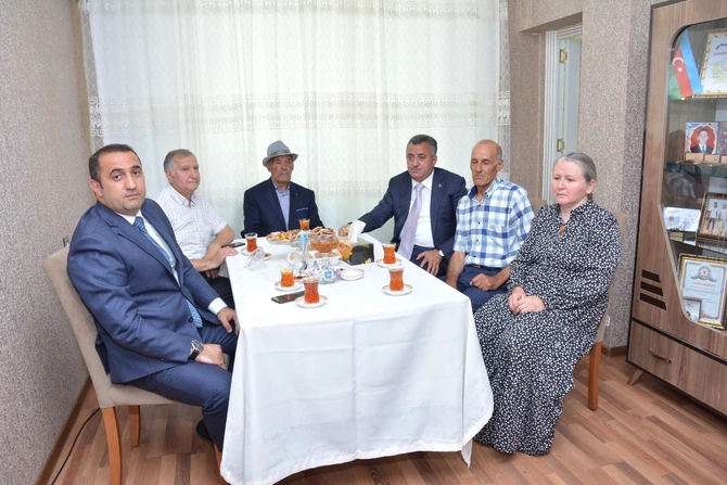 Abşeronda şəhid ailələri və qazilər ziyarət olundu — FOTOLAR Abşeronda şəhid ailələri və qazilər ziyarət olundu — FOTOLAR