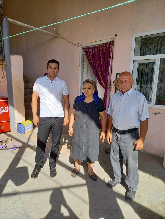 Füzulidə Vətən Müharibəsi şəhidlərinin ailələri ziyarət olundu — FOTOLAR Füzulidə Vətən Müharibəsi şəhidlərinin ailələri ziyarət olundu — FOTOLAR