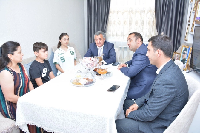 Abşeronda şəhid ailələri və qazilər ziyarət olundu — FOTOLAR Abşeronda şəhid ailələri və qazilər ziyarət olundu — FOTOLAR