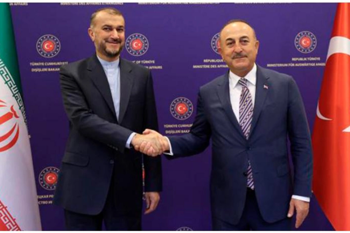 Çavuşoğlu iranlı həmkarı ilə danışdı