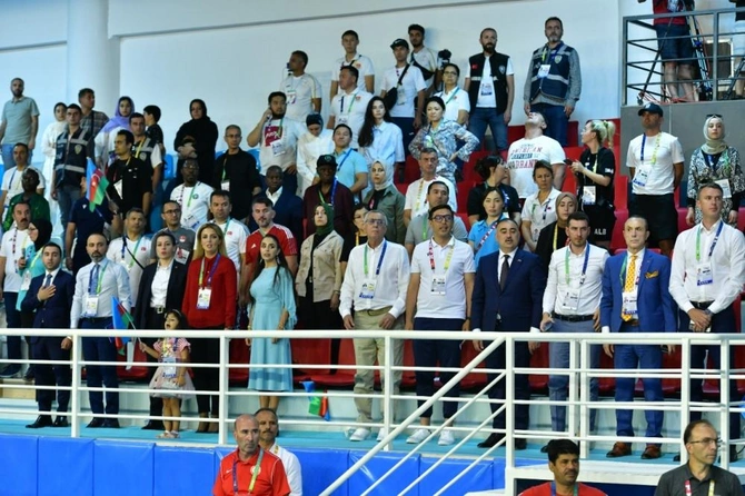 Leyla Əliyeva güləşçilərimizin V İslam Həmrəyliyi Oyunlarındakı çıxışlarına baxıb — FOTOLAR