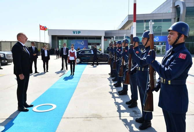 İlham Əliyevin Türkiyəyə işgüzar səfəri başa çatdı — FOTOLAR İlham Əliyevin Türkiyəyə işgüzar səfəri başa çatdı — FOTOLAR