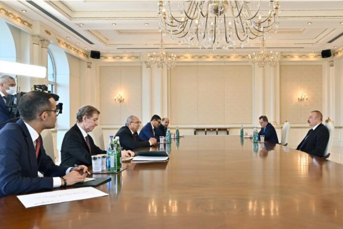 Prezident Əlcəzairin xarici işlər nazirini qəbul etdi
